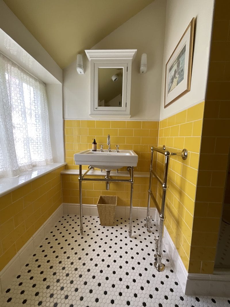 Bathroom Vanity - Image 4